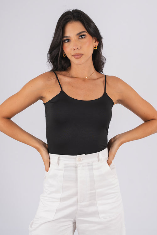 BLUSA ESENCIAL DE TIRAS EN LYCRA