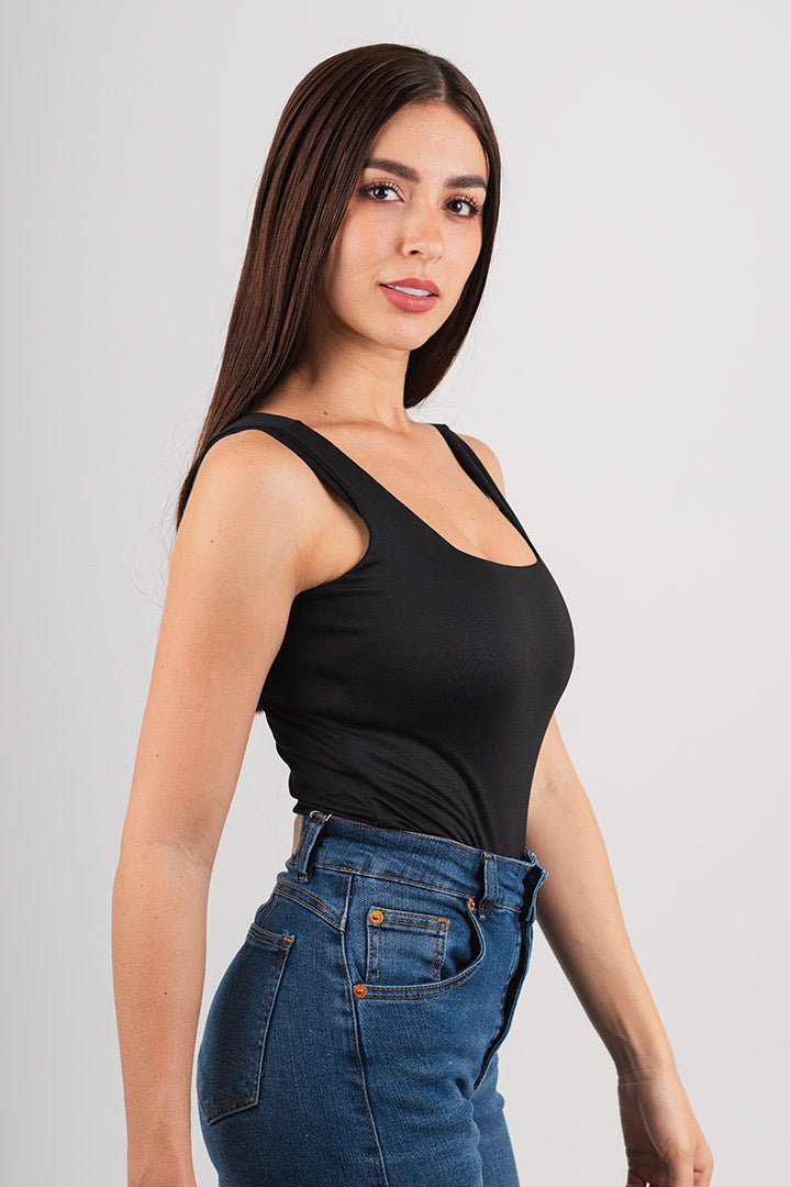 BLUSA ESCOTE CUADRADO EN LYCRA