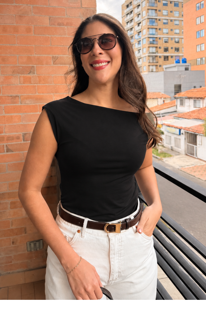 BLUSA LYCRA ASIMÉTRICA