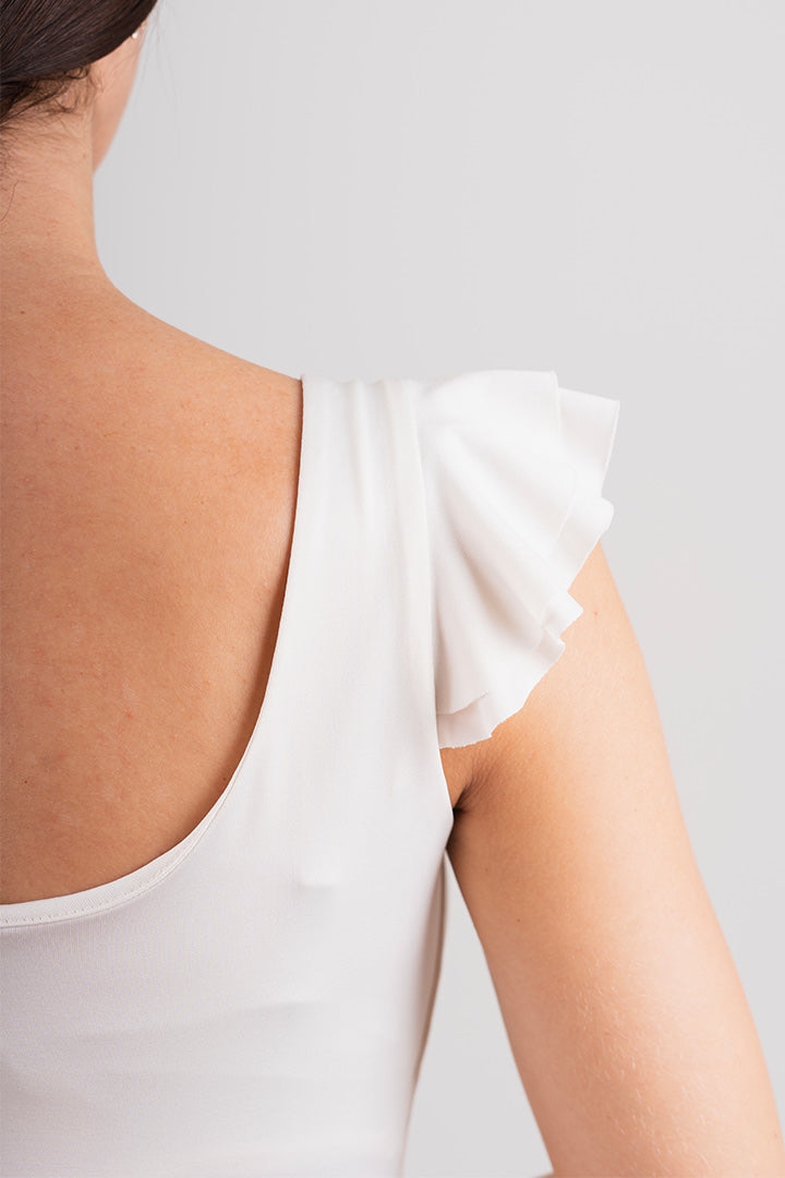 BLUSA ESENCIAL DE ARANDELAS EN LYCRA