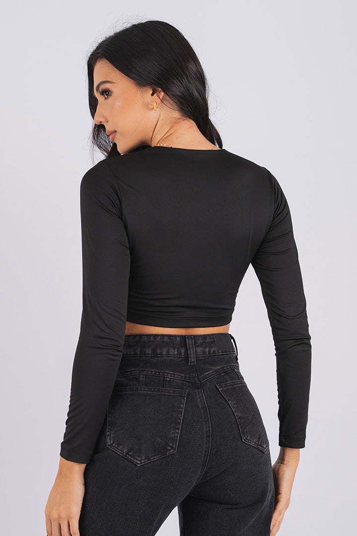 Crop top manga larga