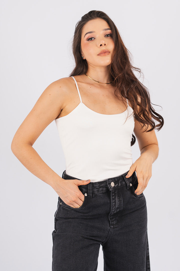 BLUSA ESENCIAL DE TIRAS EN LYCRA