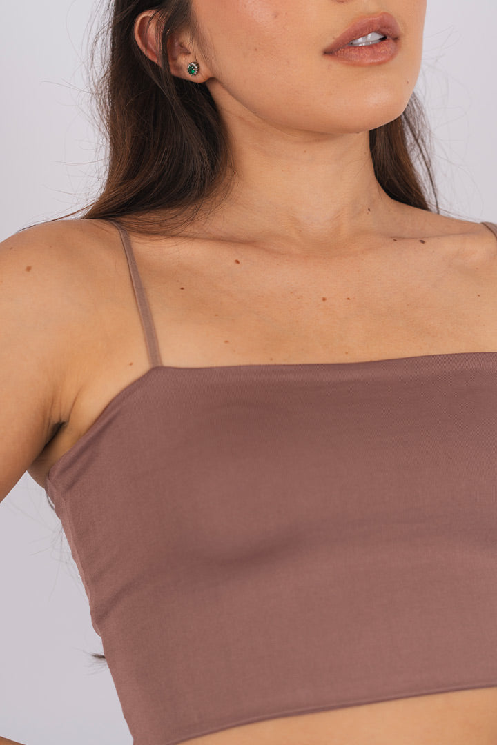 CROP TOP ESENCIAL DE TIRAS